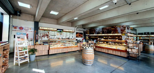 Imagen 2 de 5 de Excelente Local Alquiler Centro Comercial Puerto
