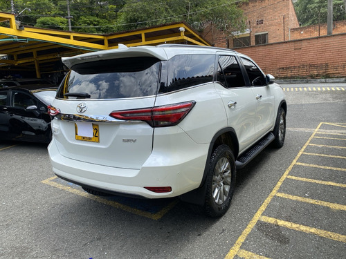 Toyota Fortuner 2.4 Srv Diesel 4x2 2022