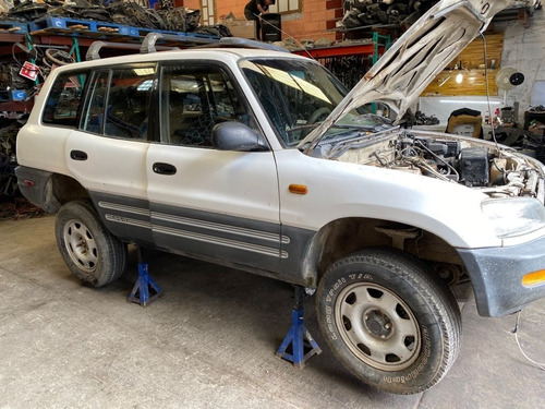 Vista Poste Central Izquierdo Toyota Rav4 Mod 94-00 (Usado)