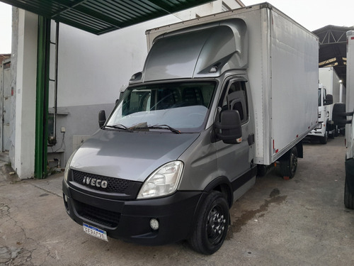 Iveco Daily 35s14 2013 Baú Com Motor Novo Ótimo Estado