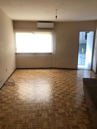Imagen 1 de 13 de Espectacular Apto De 1 Dormitorio En Plaza Independencia