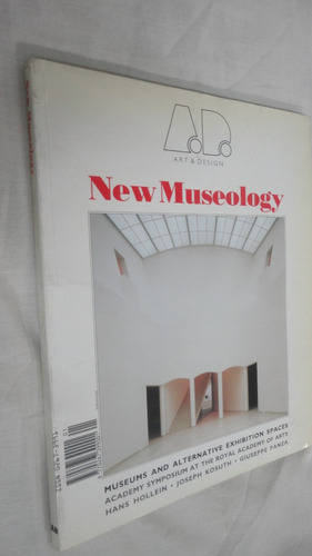 New Museology - Art And Design -  1991