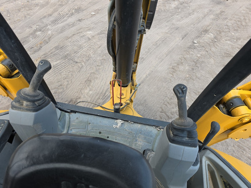 Retroexcavadora Caterpillar 420 F 4x4 Kit Hid 2014