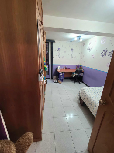 Venta Casa En La Prestigiosa Urb. Los Picachos Los Teques