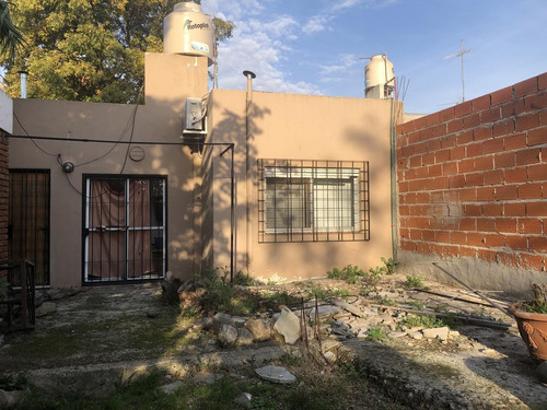 Imagen 10 de 12 de Casa Americana - 3 Ambientes En Venta - Amplio Fondo - Permuta - Padua