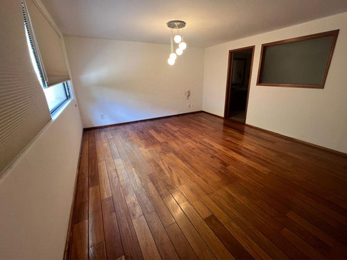 Residencia En Venta En Jardines Del Pedregal En Condominio