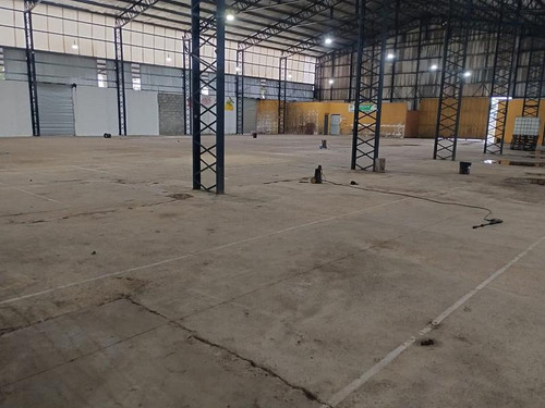 Deposito De 7.000m2 En Planta Con Frente Sobre Avda Antartida Argentina De 100 Ml, Techos Metalicos