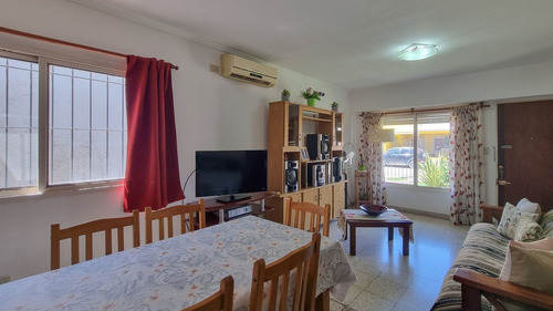 Casa 3 Ambientes Venta Lobos Con Jardin Y Quincho