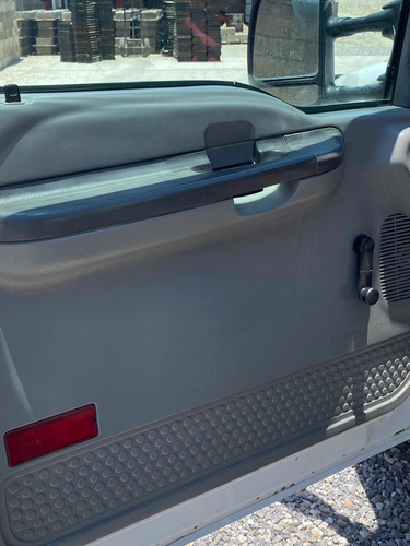 Imagen 8 de 8 de Ford F-350 F350