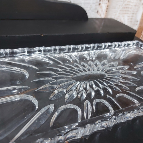 Imagem 6 de 10 de Petisqueira Cristal Com Detalhes Em Relevo