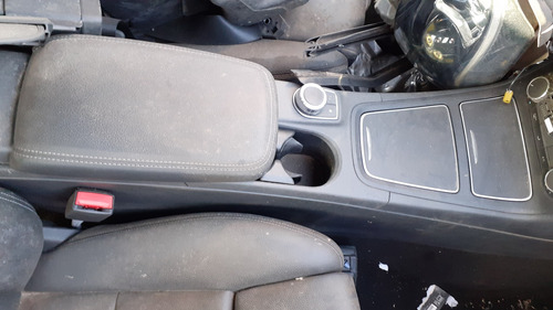 Sucata Mercedes B200 2017/2018 Para Retirada De Peças