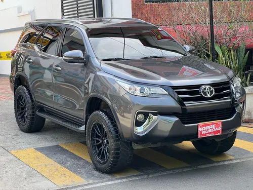 Toyota Fortuner 2.7l Mid