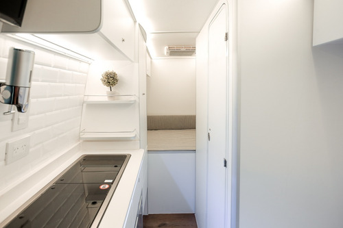 Imagen 3 de 15 de Equipamiento Rubí Imperio Motorhome Sprinter Mercedes Benz