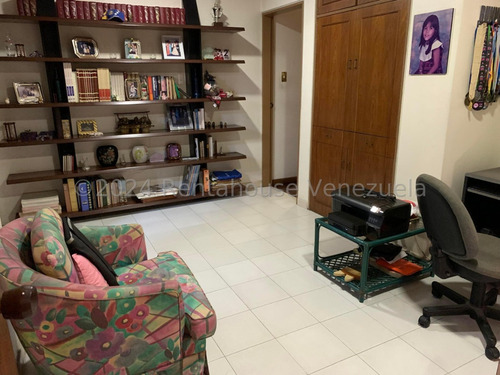 Ls Vende Apartamento P B Urb Miranda
