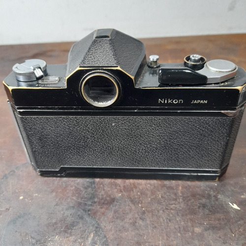 Imagem 5 de 9 de Câmera Fotográfica Metal Antiga Nikon Nikkormat Não Funciona