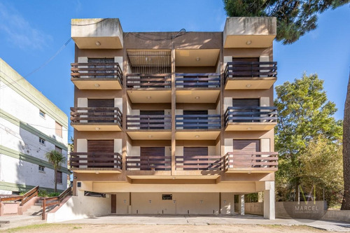 Imagen 2 de 13 de Departamento En Venta - 2 Ambientes - Zona Duplex - Pinamar