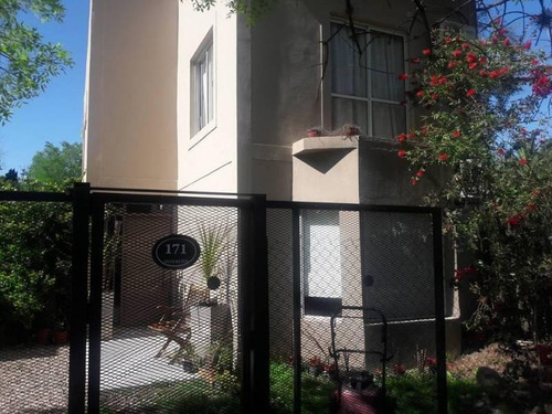 Imagen 1 de 19 de Casa En Venta En La Nazarena, Pilar, G.b.a. Zona Norte