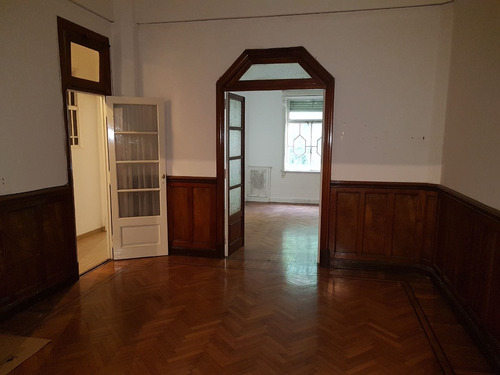 3 Ambientes De 80m2