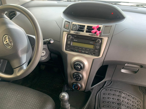 Imagen 11 de 12 de Toyota Yaris Hatch Back