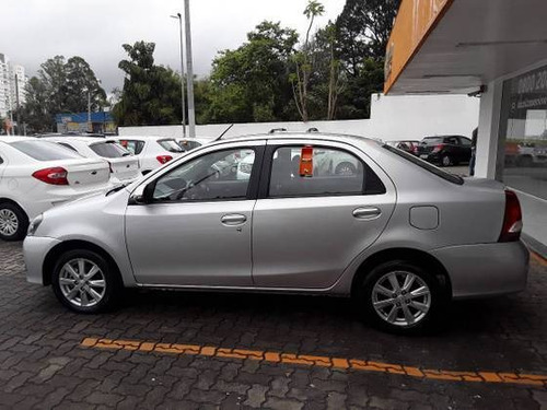 Toyota Etios 1.5 X Plus Sedan 16v Flex 4p Automático