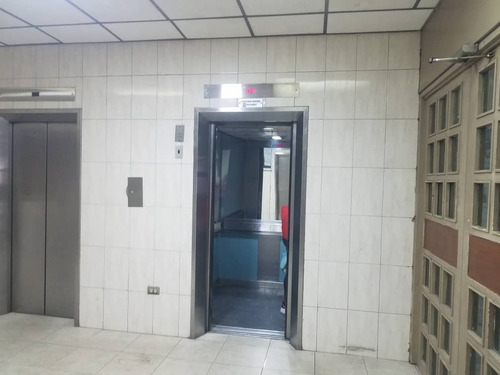 Imagen 4 de 6 de Jsgroup.vende Apto,en La Av Lebrum, Fatima P. 04241029375