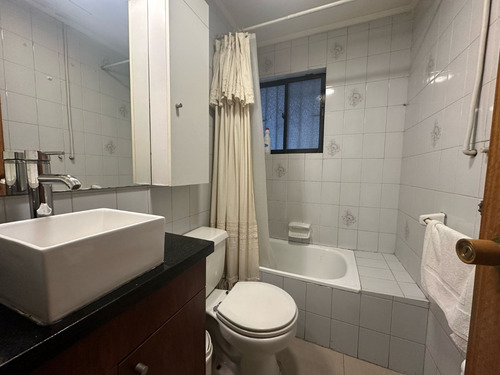 Casa En Villa Con Amplio Jardín, Cercana Al Centro - Chillán