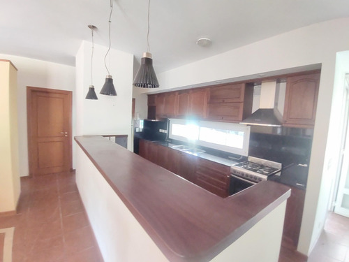Casa De 4 Dormitorios En Barrio Privado San Joaquín, Exaltación De La Cruz