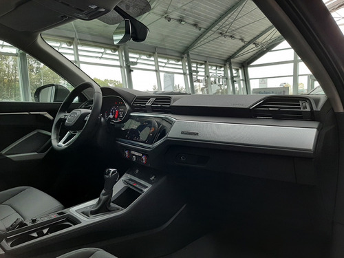 Audi Q3 40 Tfsi 2.0 180cv Quatrto Stronic 2021