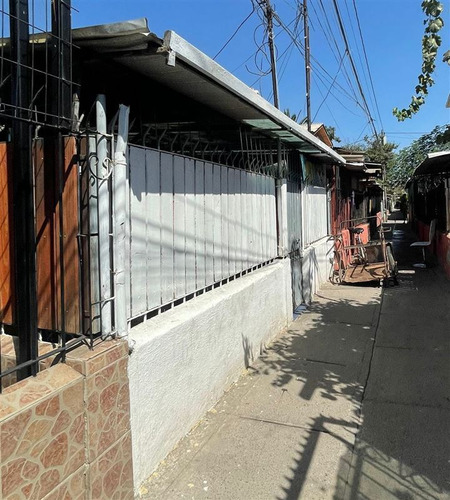 Casa En Venta De 2 Dorm. En Ñuñoa