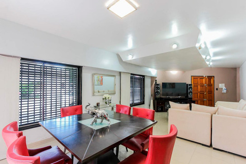 Venta Casa 5 Ambientes Cochera Y Patio - Liniers - Apto Credito