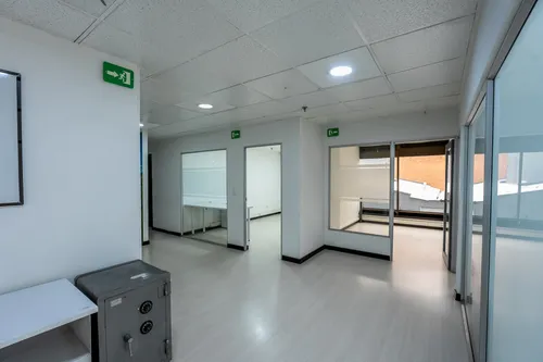 Oficina En Arriendo/venta En Porciúncula. Cod A1105052