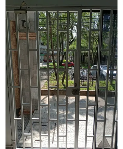 Se Arrienda Local En Laureles