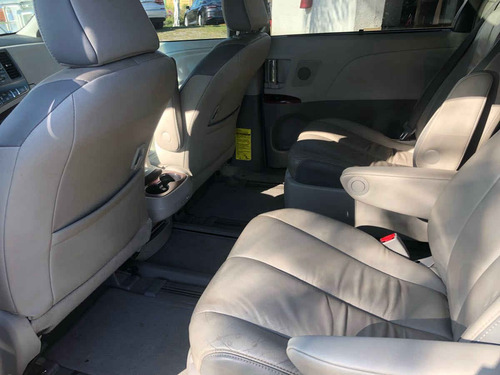 Imagen 8 de 13 de Toyota Sienna 2014 5p Limited V6/3.5 Aut
