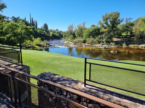 Bella Casa Con Fondo Al Río Balneario En Talahuasi, Exclusivo Y Con Mucho Potencial, Fabulosa