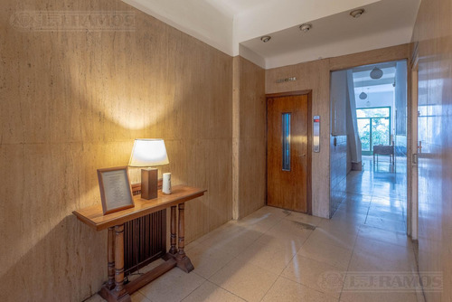 3 Ambientes - Impecable- Recoleta - Toilette - Super Luminoso