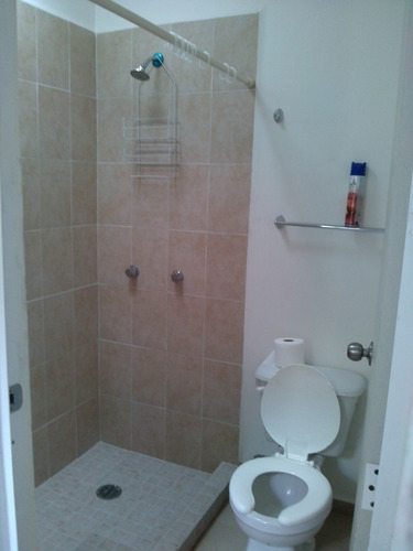 Imagen 4 de 7 de Departamento Semi Nuevo En Real Solare Sd