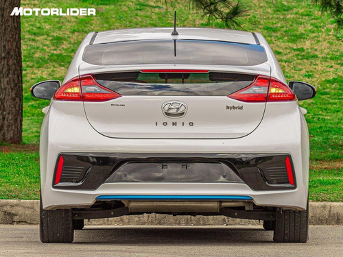 Imagen 4 de 25 de Hyundai Ioniq 1.6 Gdi Hibrido At | Permuta / Financia