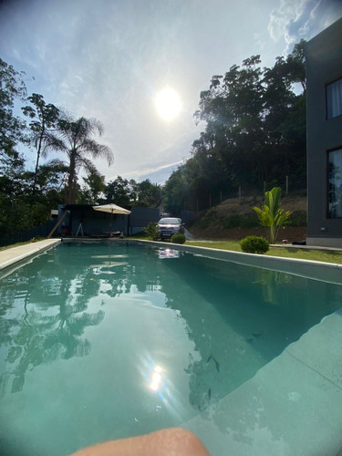 Chácara Privativa Com Piscina Climatizada E Aceita Pets