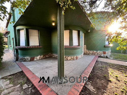 Casa Con Amplio Terreno 750m2 Buena Ubicación