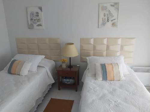 Imagen 13 de 17 de Excelente Apartamento De 2 Dormitorios En Edificio Palm Beach - Playa Mansa