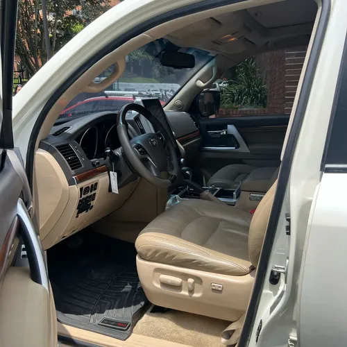 Toyota Land Cruiser 4.5 Imperial Lc200 Diésel
