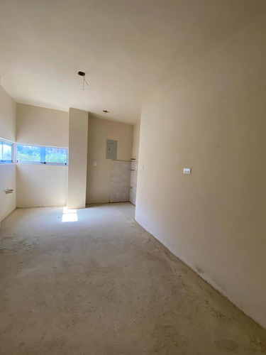 Annic Coronado Vende Townhouse Con Planta 100% Obra Gris En Villas De Aricagua, Urbanización Mañongo 269909