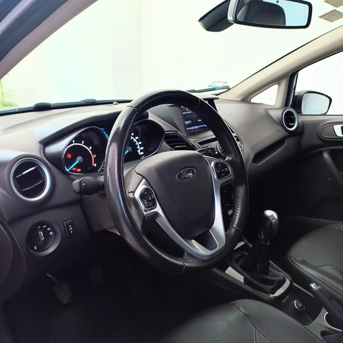 Ford Fiesta Titanium 1.6 4x2 #mkt