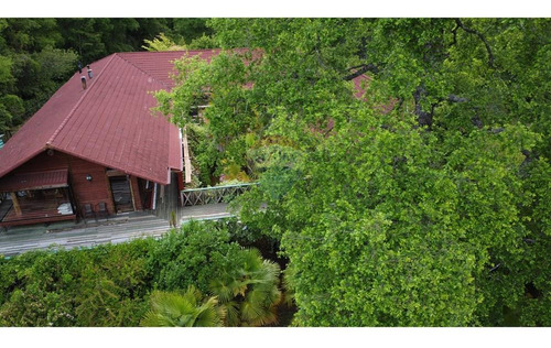 House, Cabin And Pool On A 5,923 M² Plot