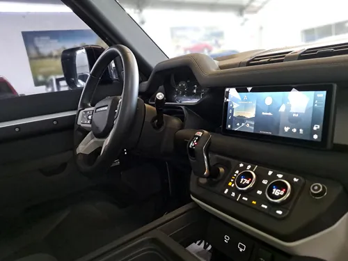 Land Rover Defender 110 X-dynamic S 300ps
