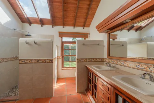 Casa En Venta En La Amalita. Cod V5775