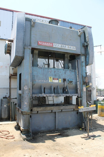 Prensa Troqueladora Niagara 300 Toneladas Mod. Sc2-300-84-48 (Usado)