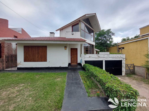 Imagen 2 de 22 de Casa En Venta - 3 Dormitorios - Carlos Paz