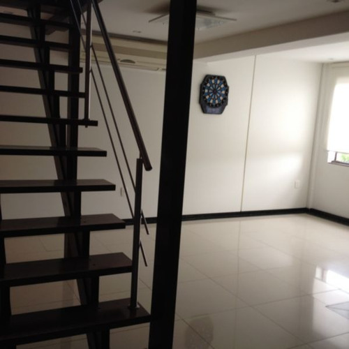 Casa Em Ipanema Com 4 Dormitórios - Mi5493