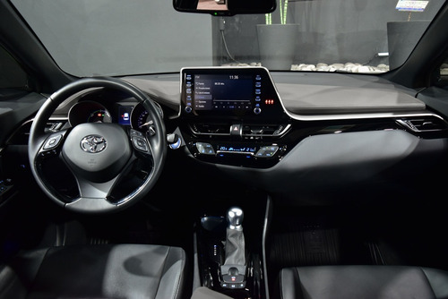 Imagen 8 de 17 de Toyota Ch-r 1.8 Hybrido 2020 Color Gris Automático
